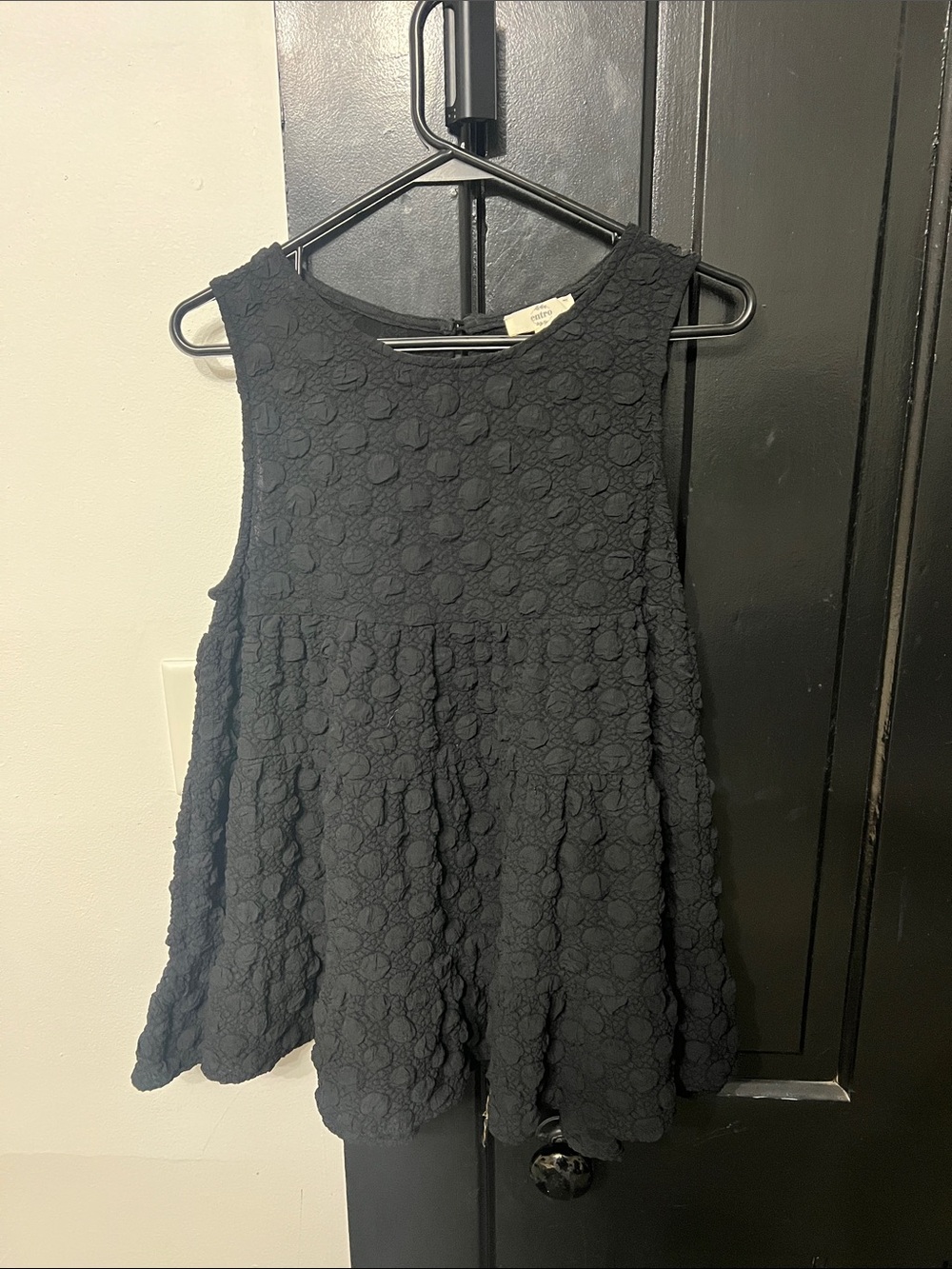 entro Black Sleeveless Textured Tank Top